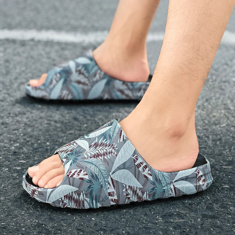New Men's and Women's Sandals Fashion Platform Casual Slippers Men EVA Light Wading Beach Shoes Women's Shoes Yeezy Slides